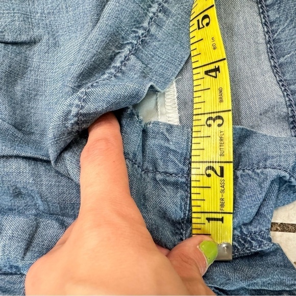 American Eagle Shorts Lyocell High Rise Button Front Fly Lightweight Size 0 - Picture 8 of 9